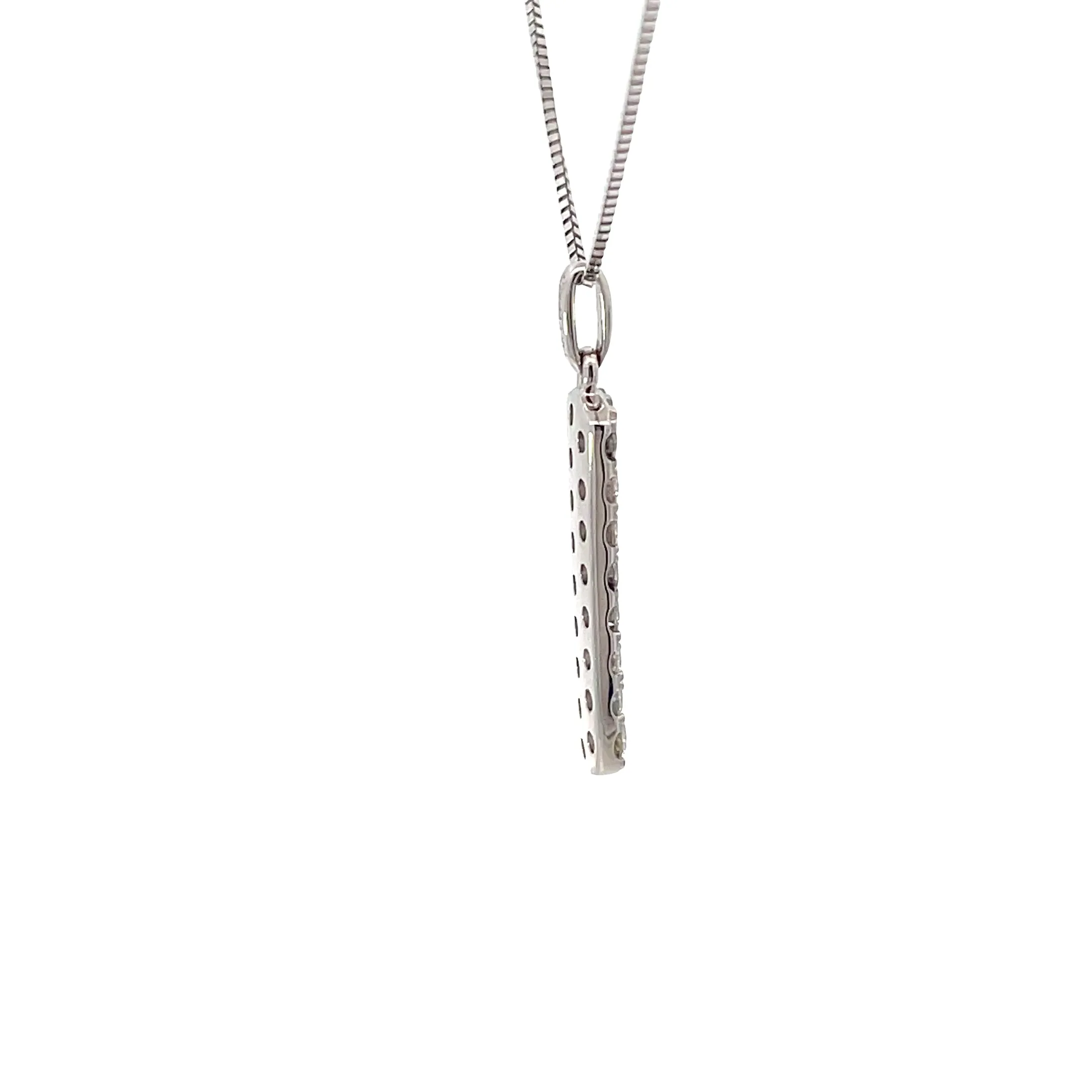 18 Karat White Gold Diamond Pendant Necklace