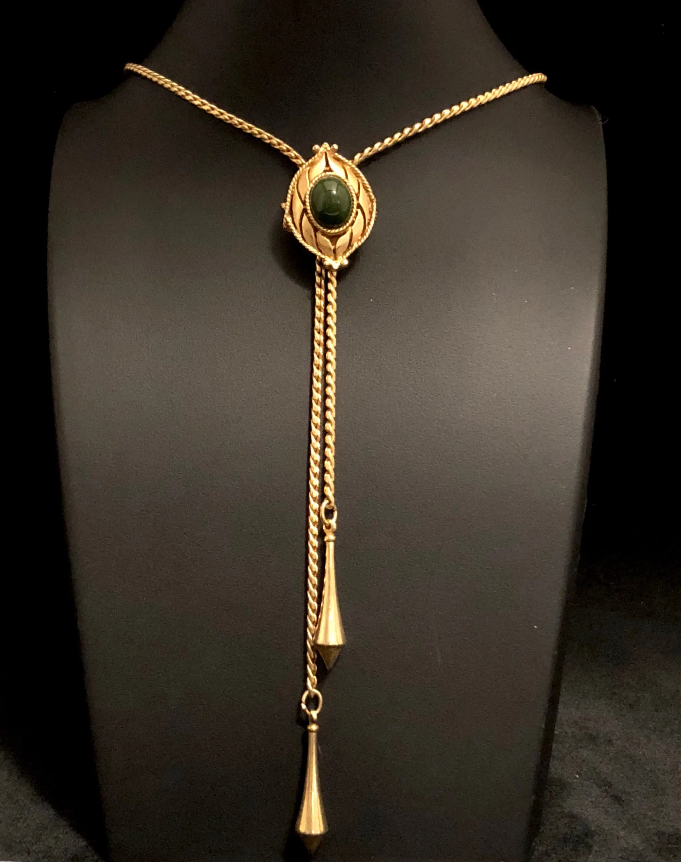 1979 Sarah Coventry Lariat Necklace