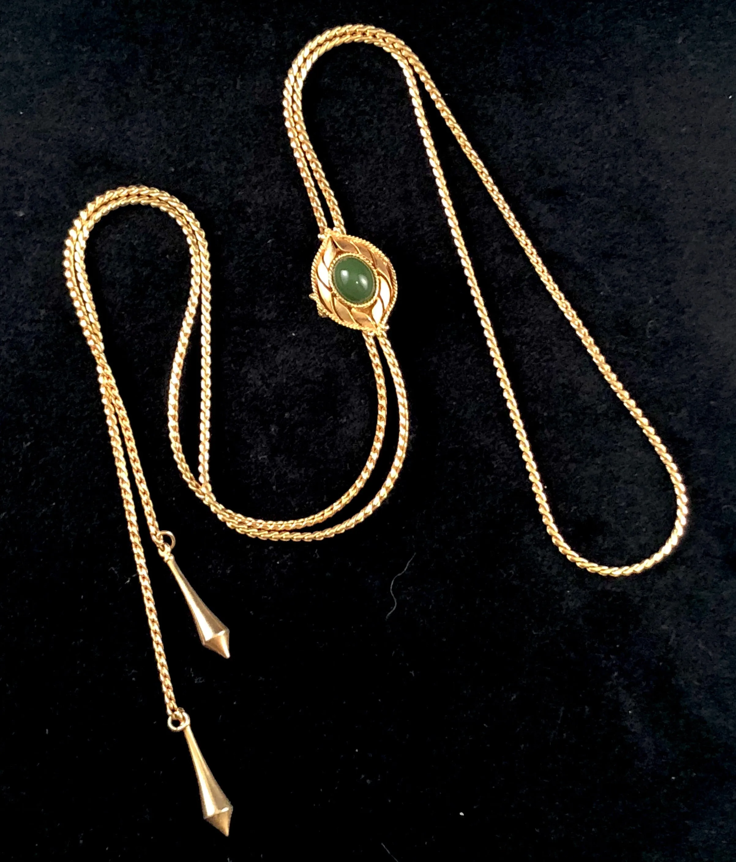 1979 Sarah Coventry Lariat Necklace