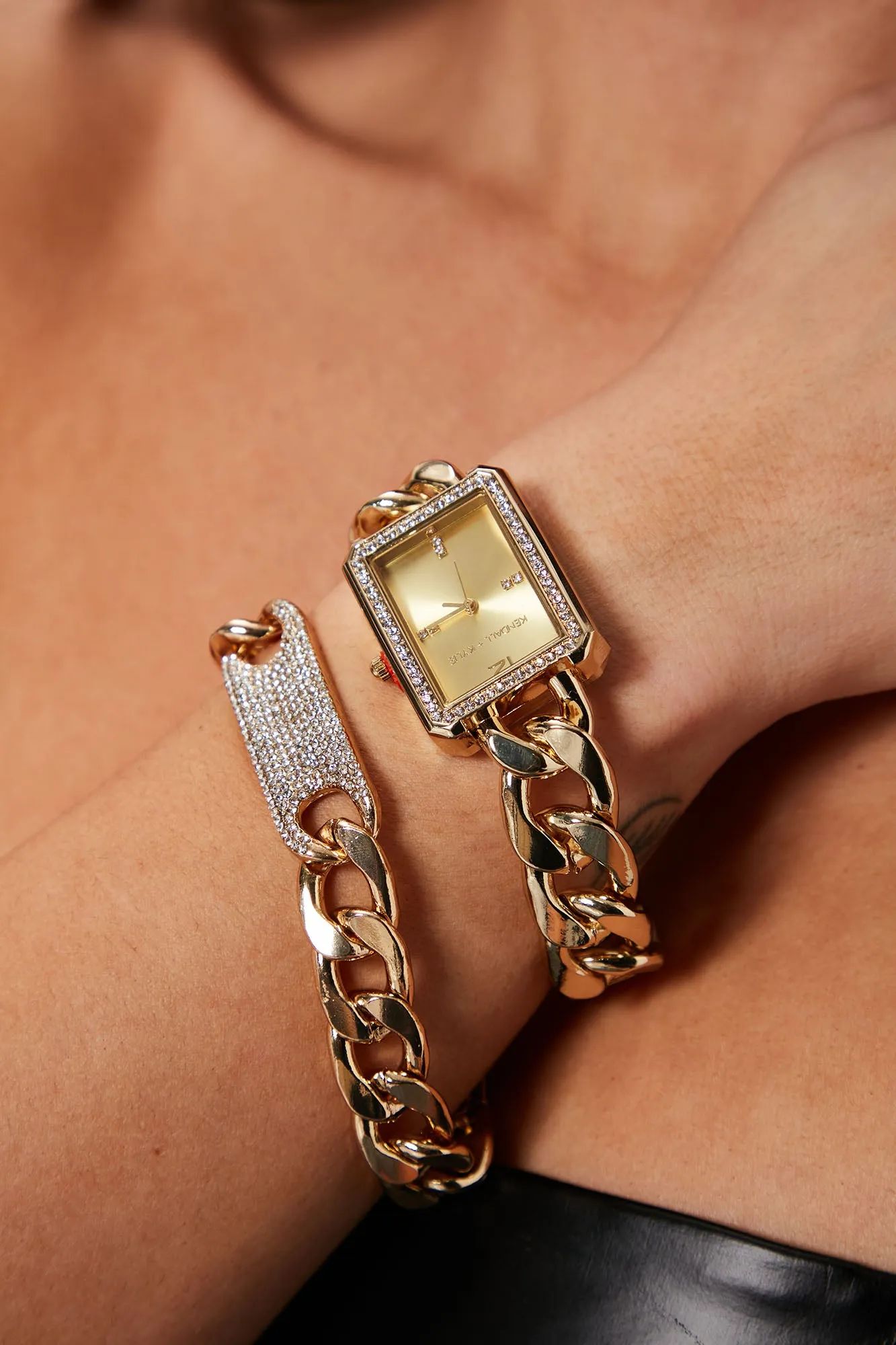 Ahead Of Schedule Watch And Bracelet Set - Gold