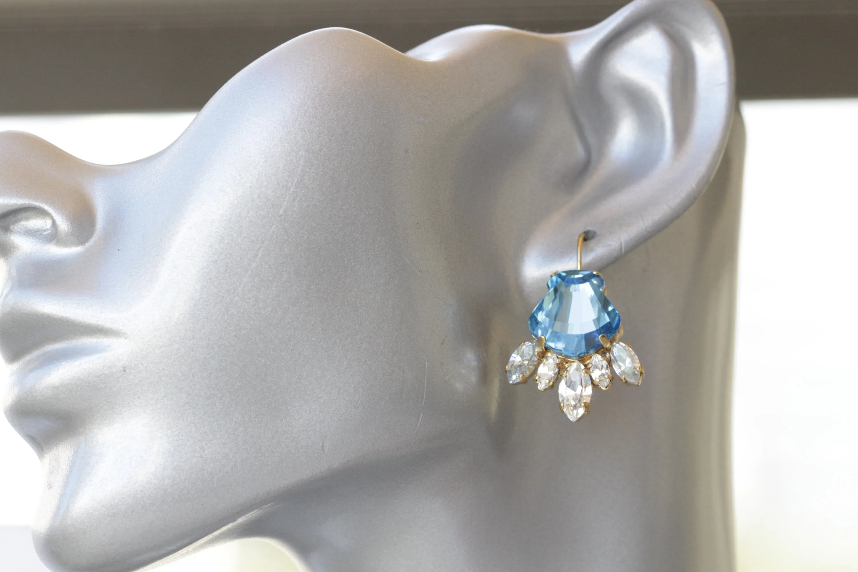 AQUAMARINE SHELL NECKLACE