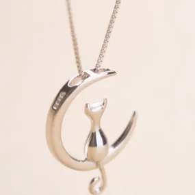 Beautiful Cat Moon Necklace