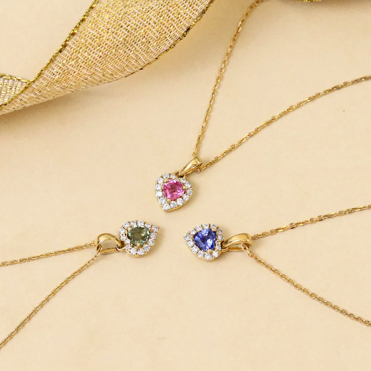Bijou Collection Petite Blue Sapphire & Diamond Heart Halo Pendant | 9K Yellow Gold
