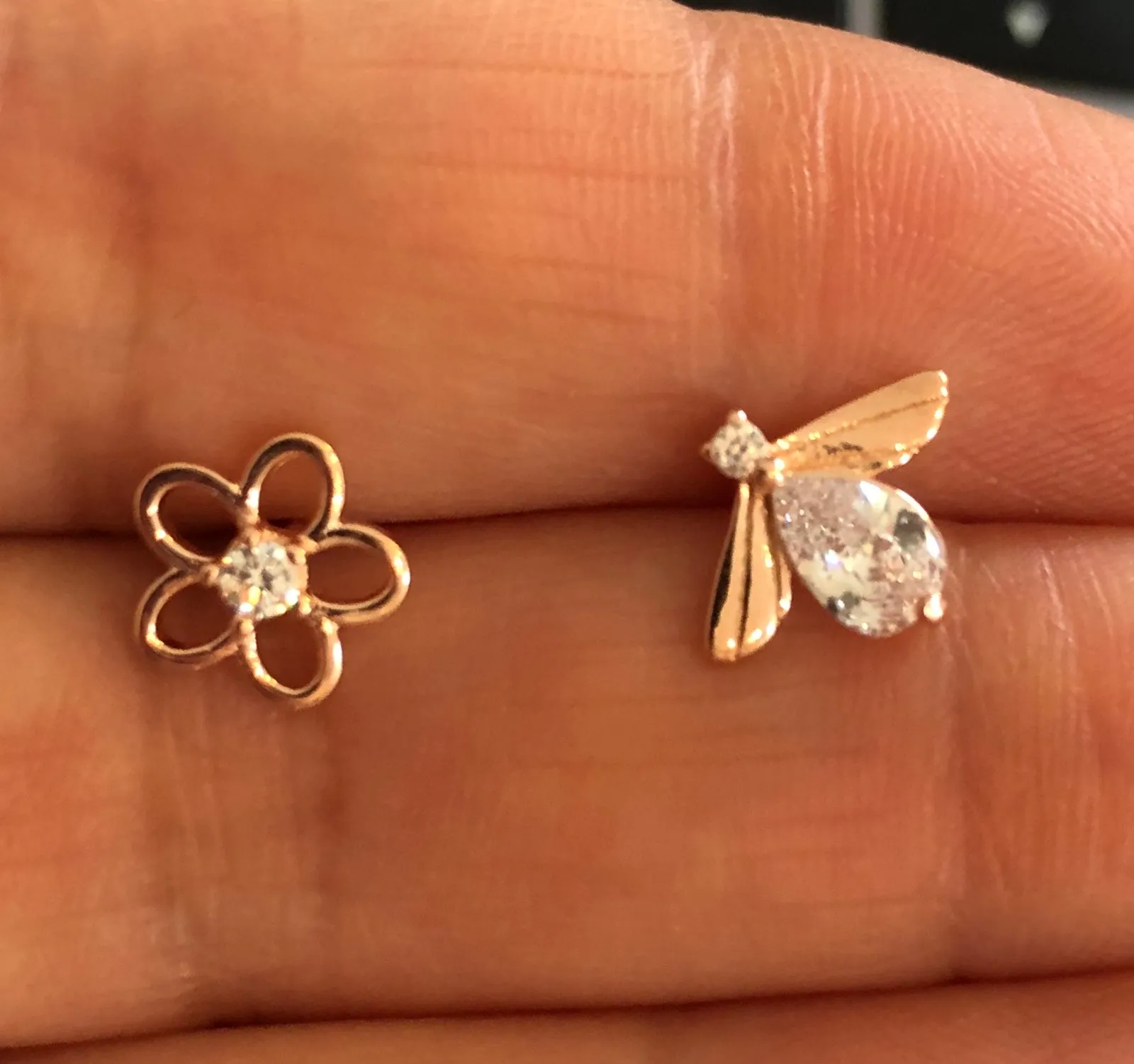 Busy bee studs