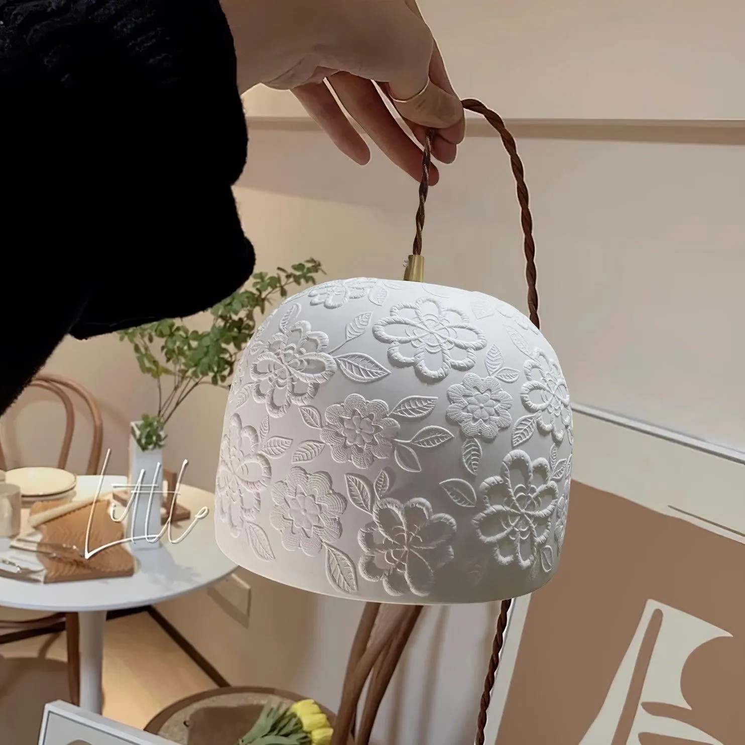 Corals Ceramics Pendant Lamp 7.8″- 5.5″