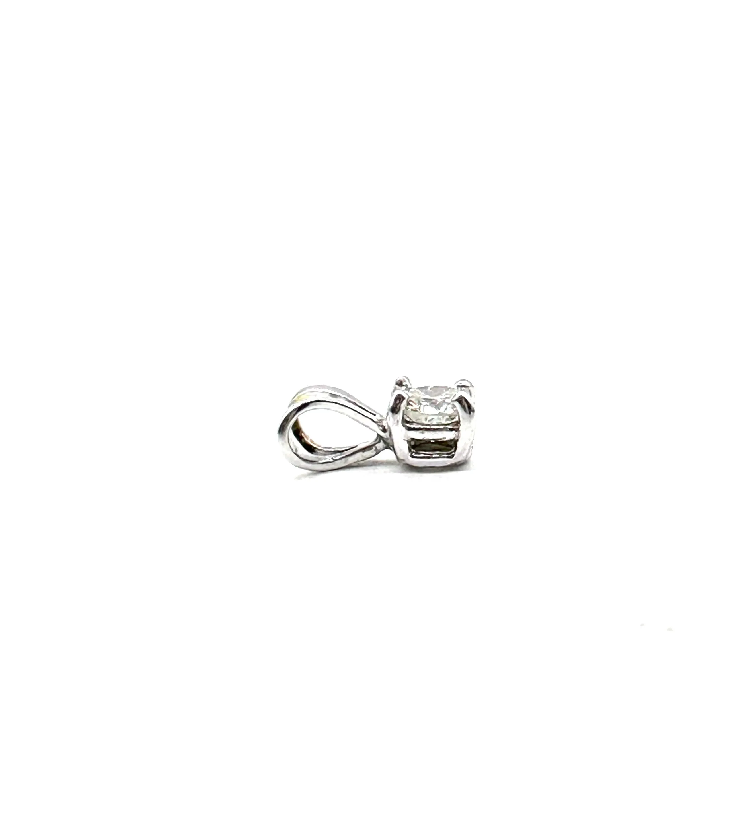 Diamond solitaire pendant