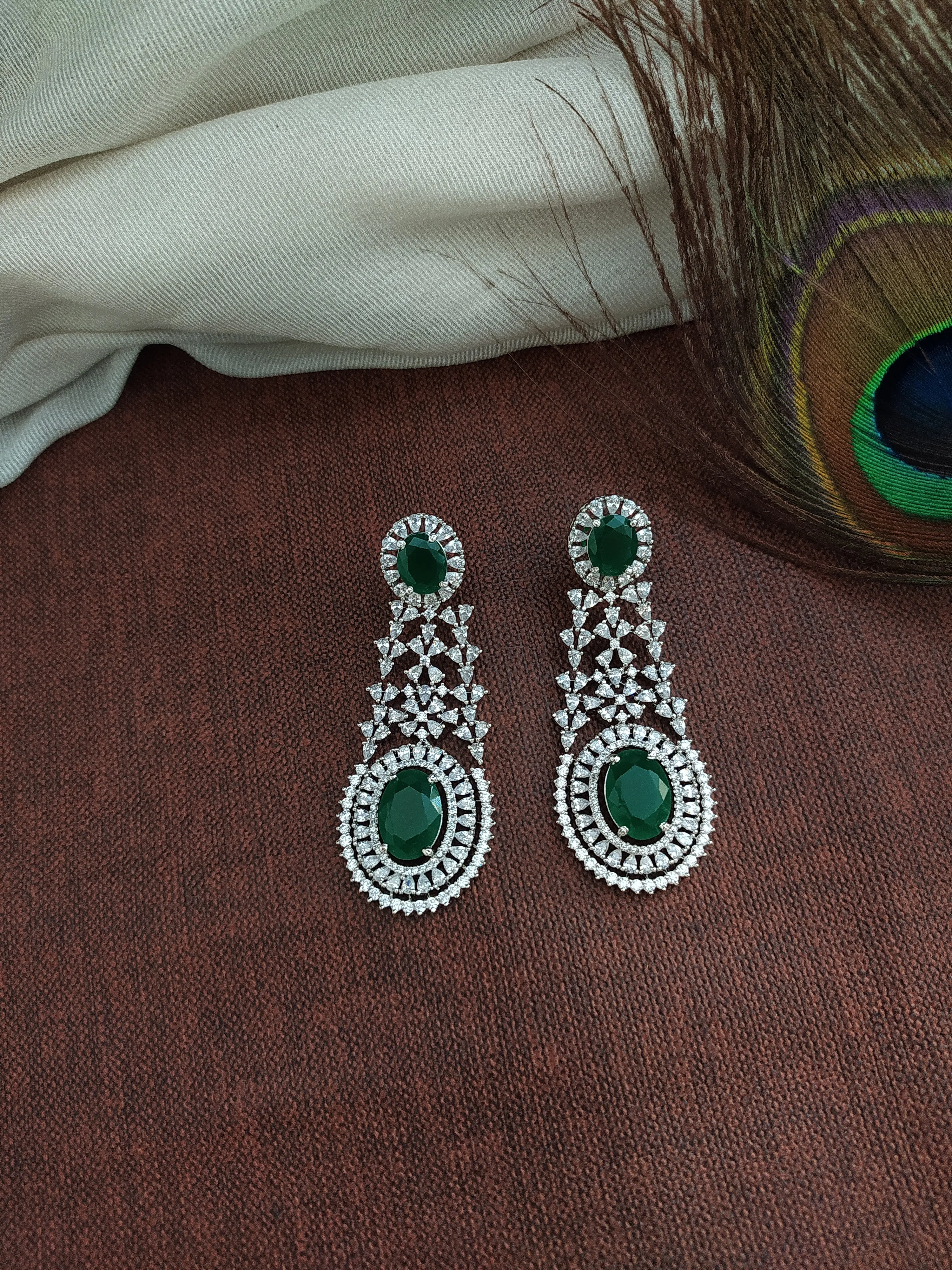 Embrace the captivating beauty of green with Sonal Fashion's Enchanting Emerald Embrace - Green Zircon & Silver Necklace Set!