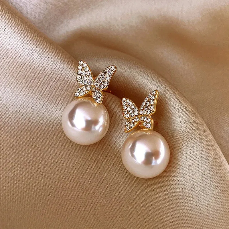 Exquisite Zircon Small Triangle Ear Studs for Women Geometric Pearl Heart Shape Earrings Fashion Party Jewelry Gifts