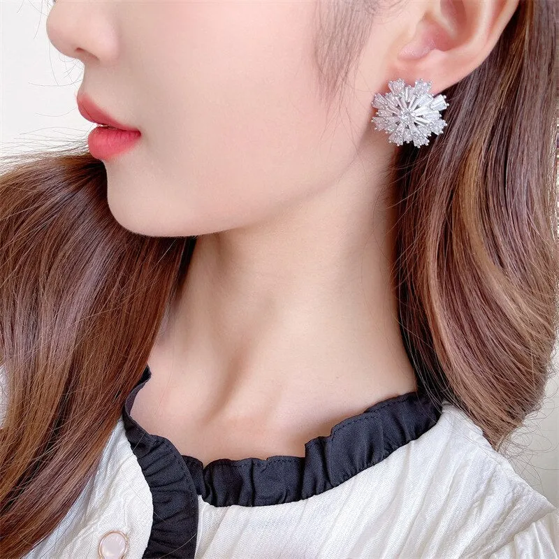 Fashion s925 silver needle earrings trapezoidal zircon inlaid anti drop buckle snowflake earrings LYX200