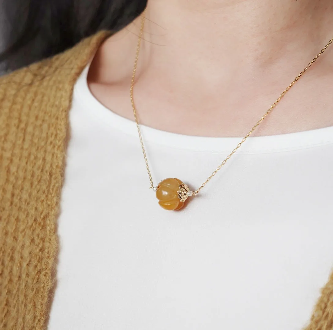 Floating Gemstone Pumpkin Necklace (Multicolor)