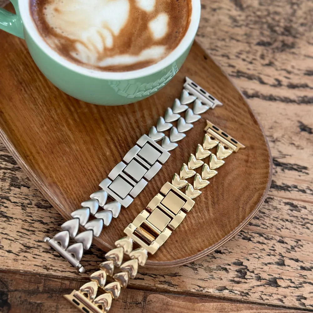 Hearts Chain Apple Watch Strap - Gold