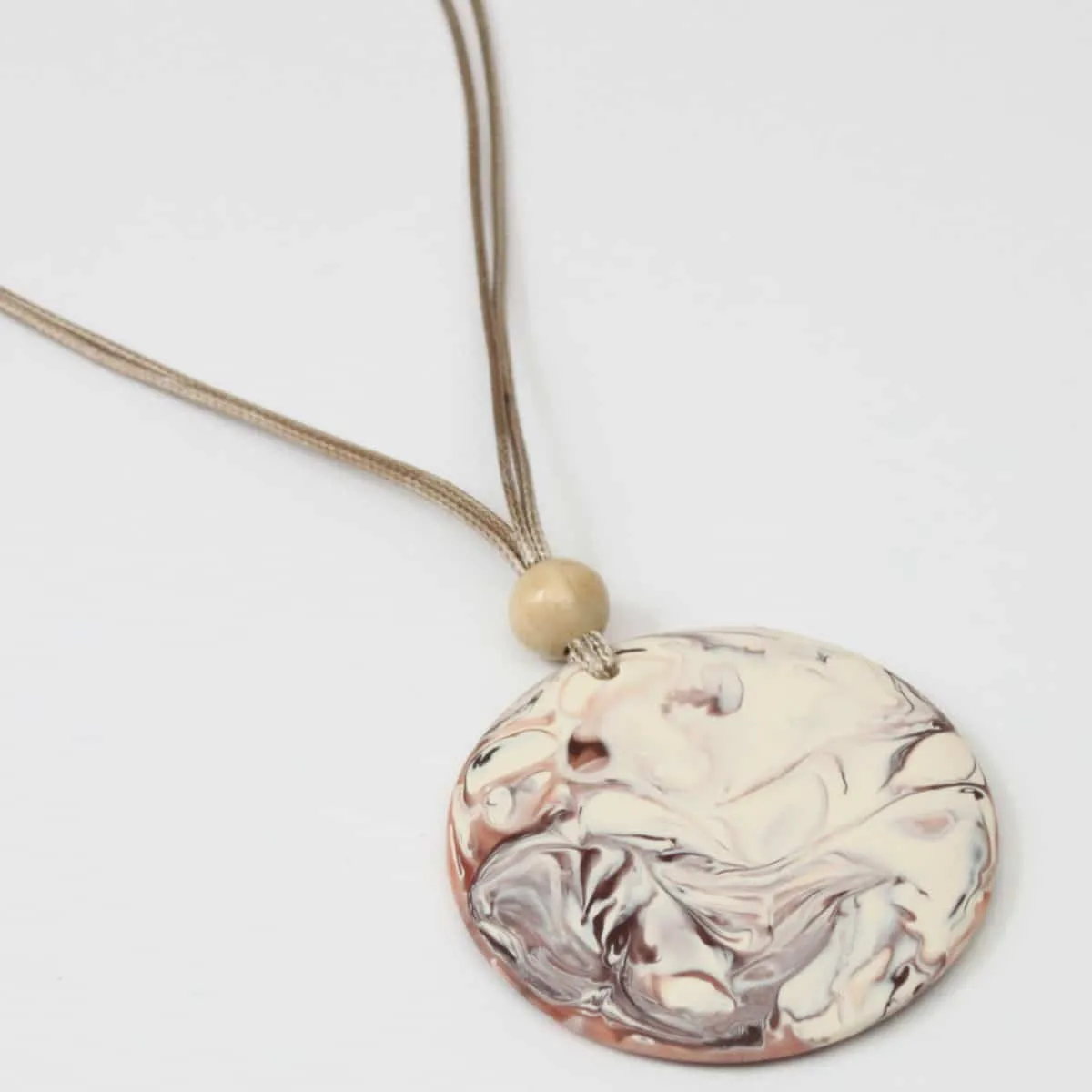 Marielle Pendant in Peach Multi