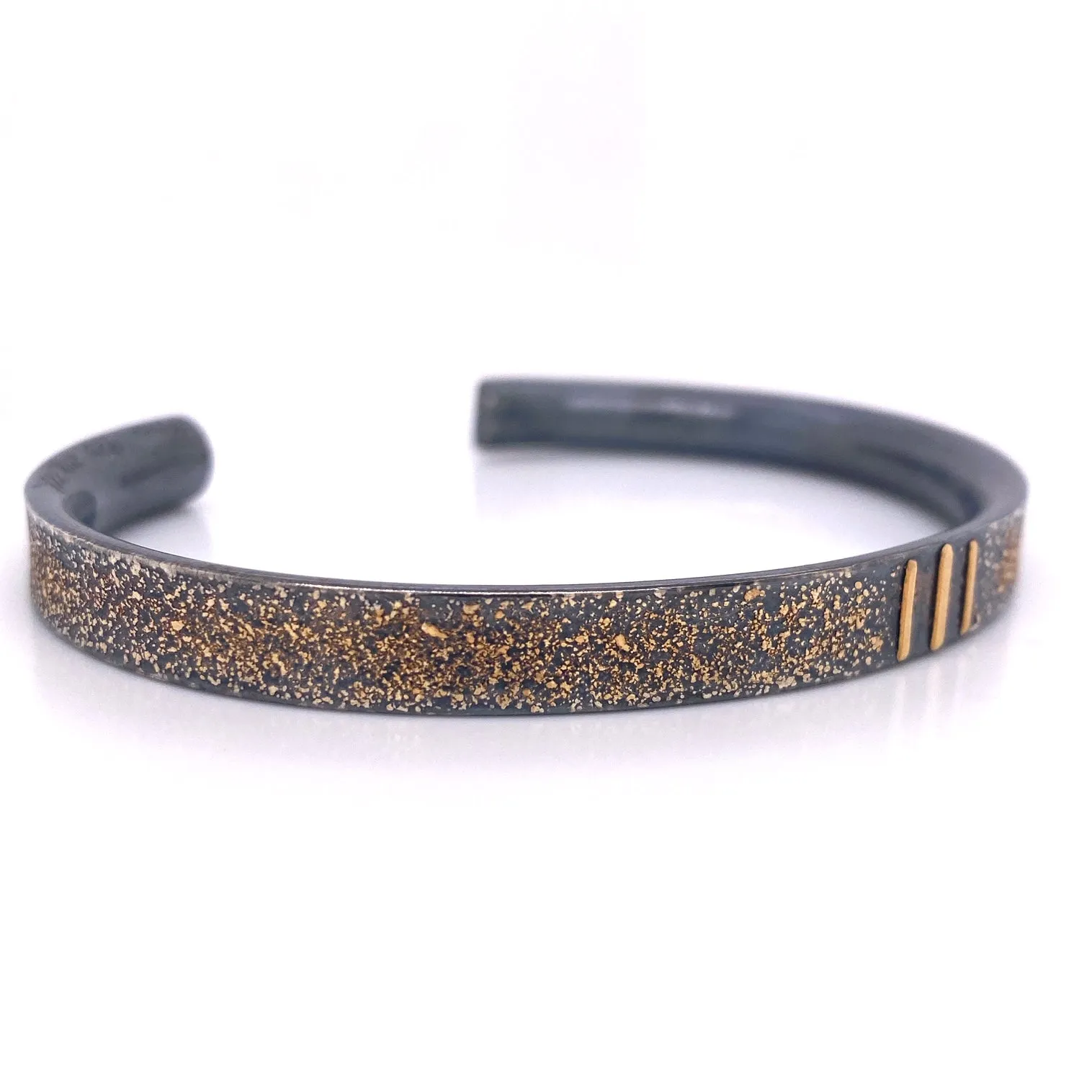 Men's Linear Narrow Cuff