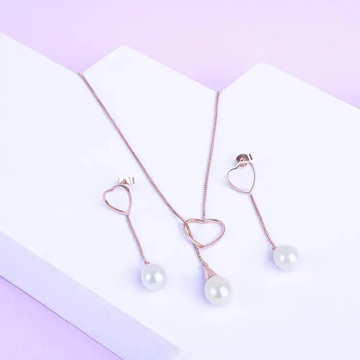 Minimal Dangling Heart Pendant Chain Set