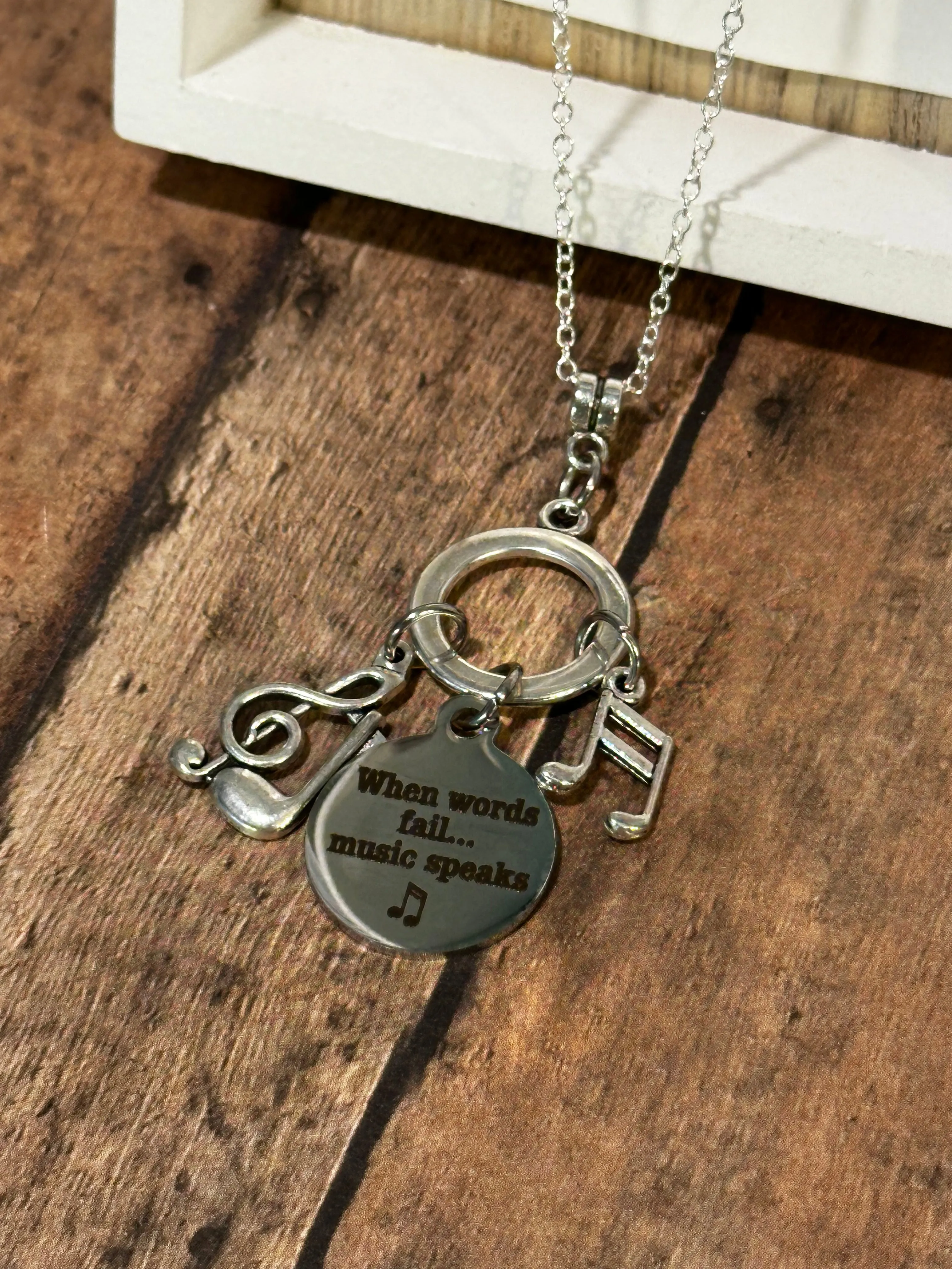 MUSIC SPEAKS Charm Necklace (NC41)