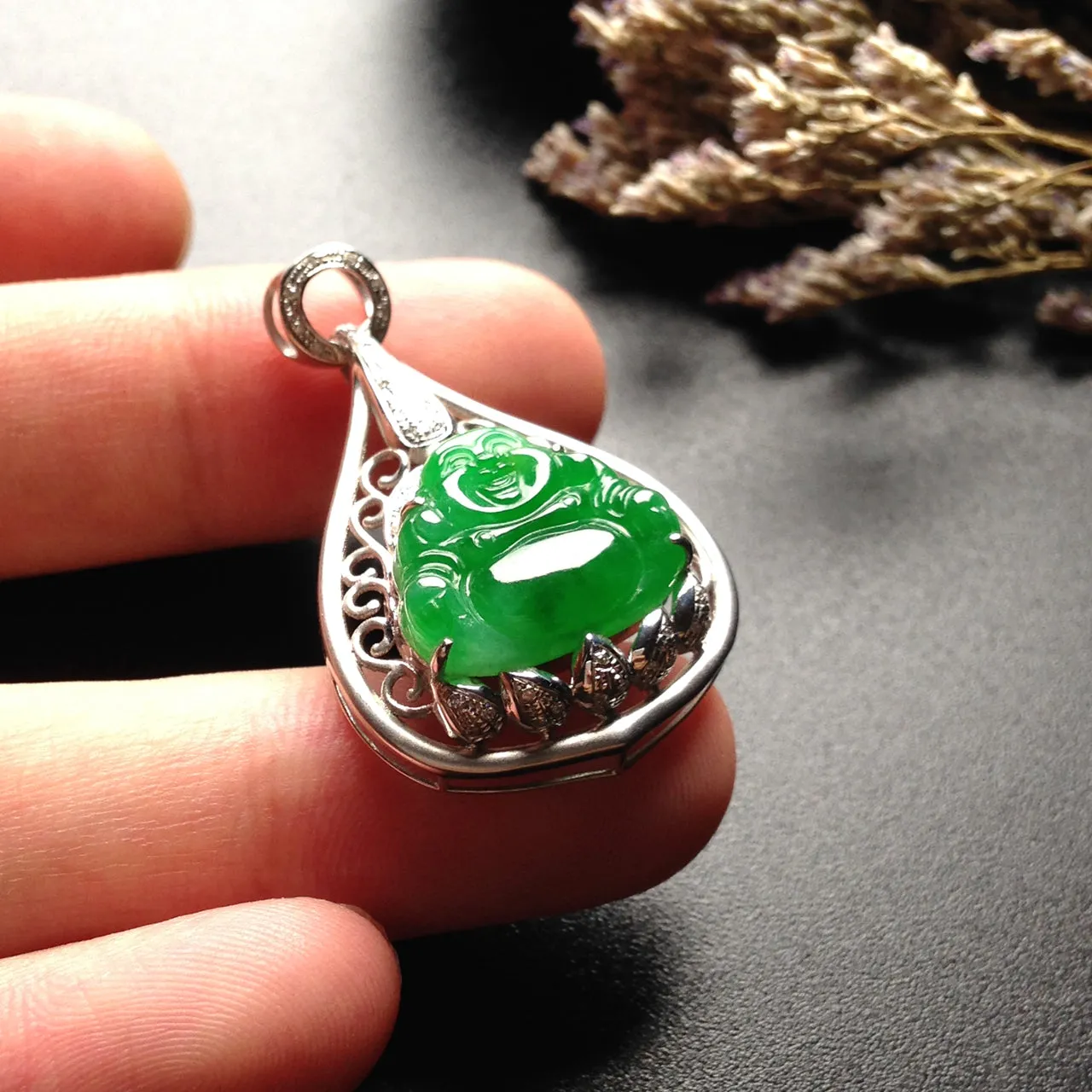 Natural Jade Pendant Jadeite Gold Buddha Pendant PT557