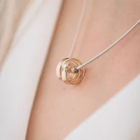Sarah 9ct Gold Ribbon Pendant Necklace