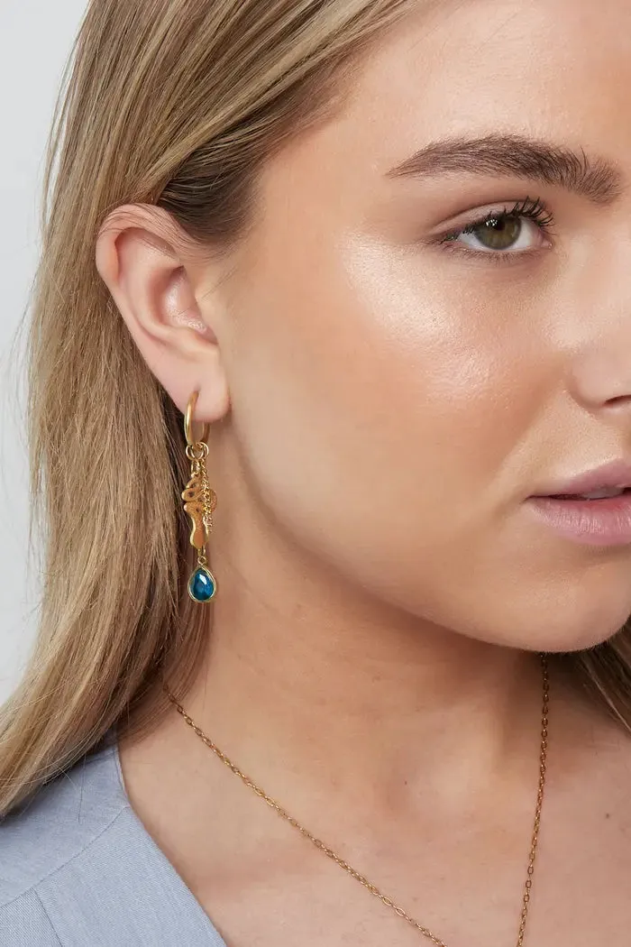 The Edit - Snake Tear Drop Earrings in Gold