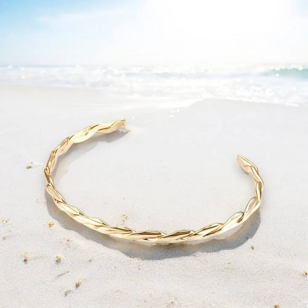 TILLY - 18K Gold Twist Cuff - Accent Bracelet