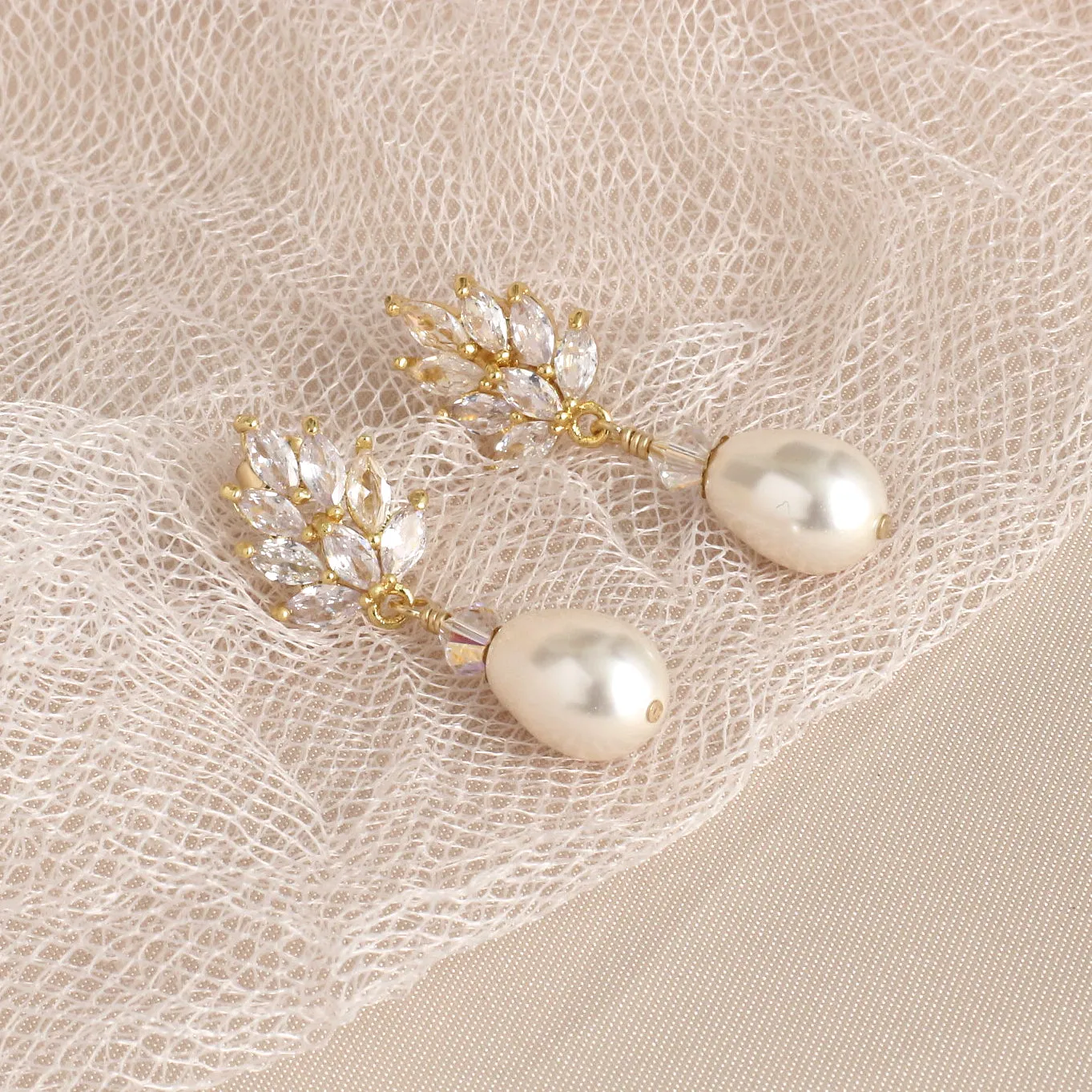 White Pear Pearl Gold Cubic Zirconia Dangle Earrings